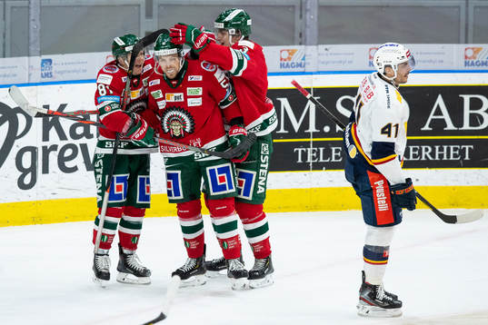 Frölundas Mats Rosseli Olsen jublar med Ryan Lasch och