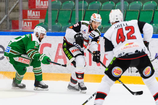 Malmö Redhawks Matias Myttynen och Rögles Taylor Matson