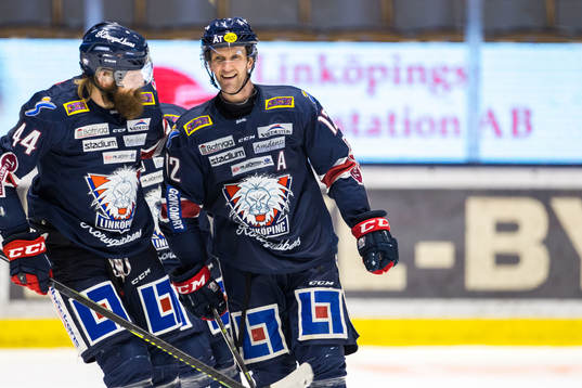 Linköpings Sebastian Karlsson jublar