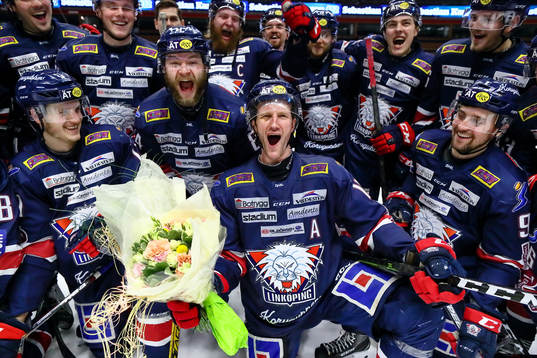 Linköpings Sebastian Karlsson jublar