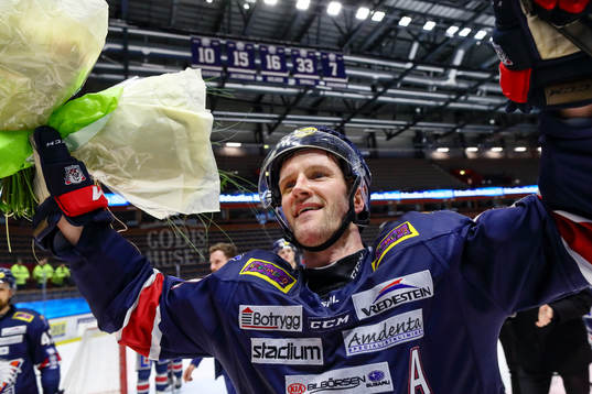 Linköpings Sebastian Karlsson jublar