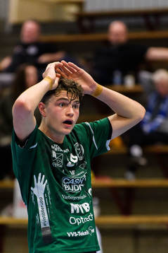 Varbergs Gustav Jönne deppar