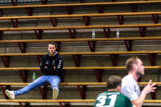 Varbergs Tobias Bengtsson på en tom läktare