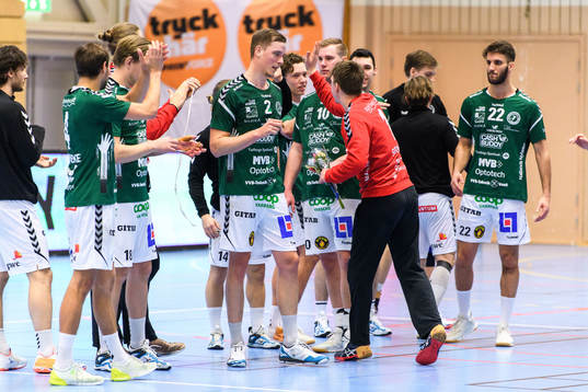Varbergs Daniel Lindgren jublar med lagkamrater