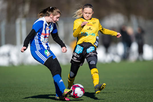 Elfsborgs Mathilda Ståhlbom Karlsson och Rävlandas Sanna Augustsson