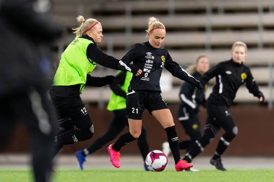 Tea Skoglund och Ellen Larsson