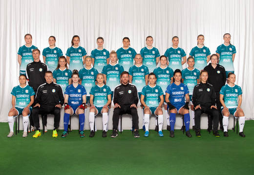  Ina Österlind, Anna Scavo, Minou Adriansson, Lisa Johansson, Rebecca Cameras, Ida Lindqvist, Ebba Ranieli, Melissa Davin, Felicia De Feo. Mittenledet från vänster: assisterande Fredrik Gustafsson, Olivia Sultan, Amalia Arvidsson, Karolina Kärnsund, Tove Lorén, Elsa Blomgren, Materialförvaltare Gunilla Flogberg. Sittande från vänster: Alexandra Roholt, assisterande Magnus Ahlin, Tea Olin, Moa Jarl, tränare Lars-Petter Björk, Lisa Johansson, Amanda Nordberg, Ass Isa Gullbekk, Rebecka Sultan.