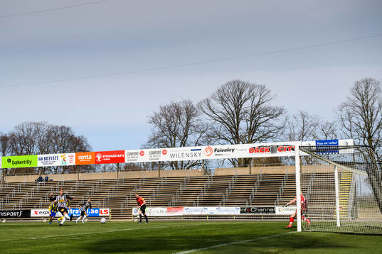 Landskronas Linus Olsson gör 3-0 på straff mot
