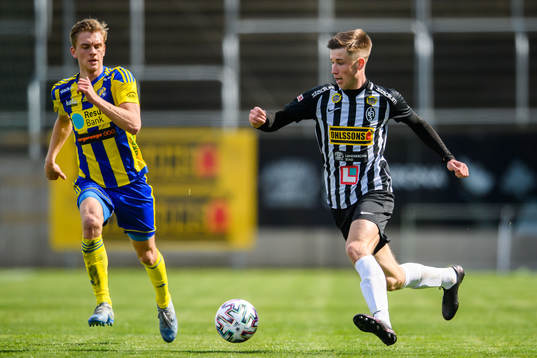 Landskronas Filip Olsson och Eskilsminnes Dennis Olsson