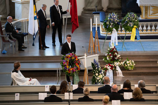 Sonen Andreas Larsson håller tal när IFK Göteborgs