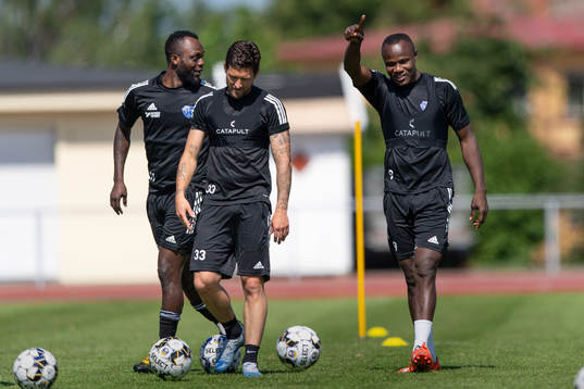 John Chibuike, Tibor Brink Joza och Nsima Peter