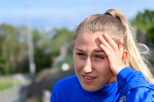 Donsö IS Mathilda Fhager blir intervjuad