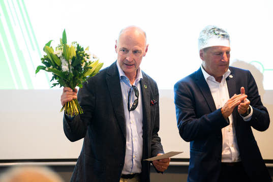 Jim Brithen och Rögles ordförande Håkan Eriksson