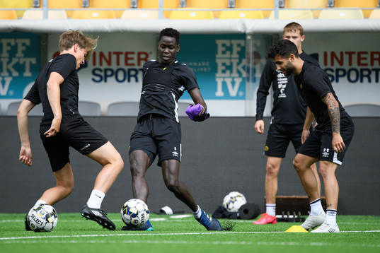 Joseph Okumu och Eduart Iljazi