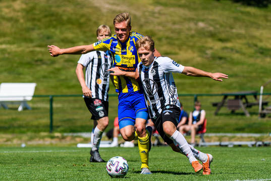 Eskilsminnes Dennis Olsson och Lindomes Hampus Dahlqvist