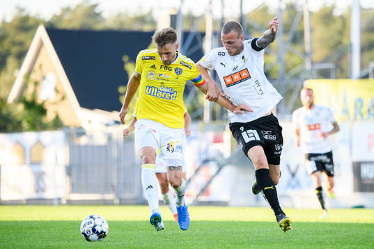 Falkenbergs Tobias Karlsson och Häckens Gustaf Nilsson
