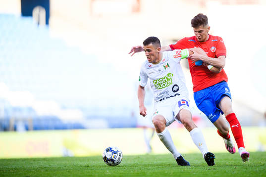 Varbergs Astrit Seljmani och Helsingborgs Armin Gigovic