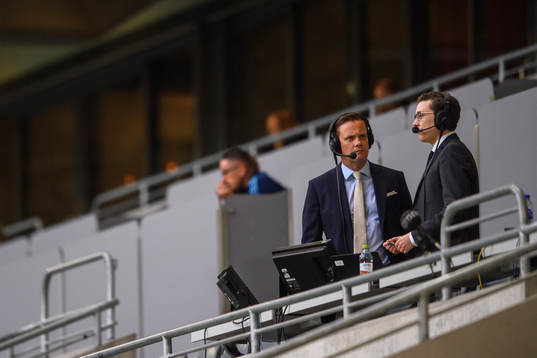 Kommentatorer på Dplay Jon Persson och Niklas Jarelind