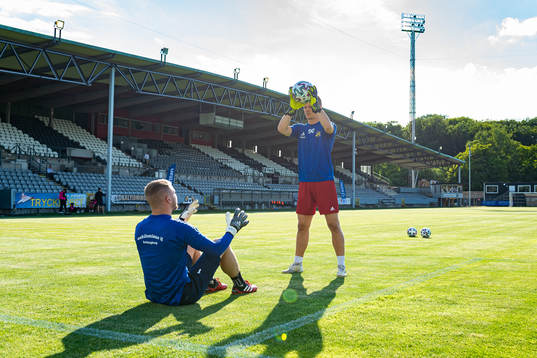 Eskilsminnes målvakter Pontus Löfvenmark och Adam Larsson