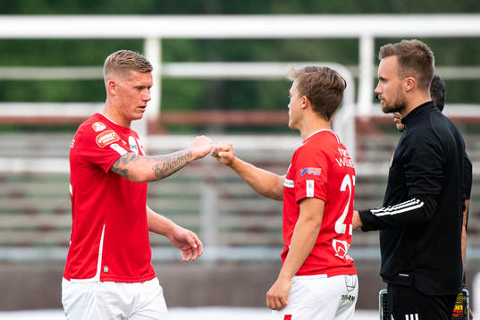 Degerfors Victor Edvardsen byts ut mot Degerfors Emil Portén