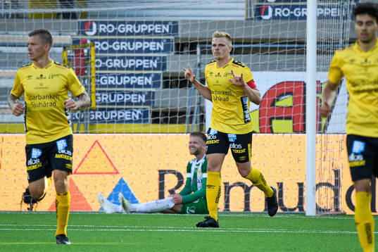 Elfsborgs Per Frick jublar efter 2-2