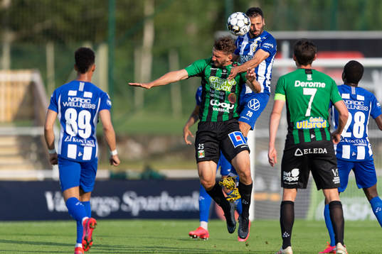 Varbergs Alibek Aliev och IFK Göteborgs André Calisir