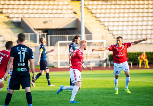 Kalmars Nils Fröling jublar