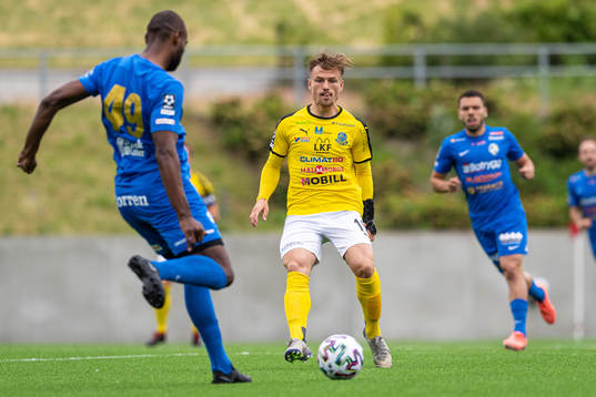 Linköpings Almir Gullit dos Santos och Lunds Jesper Rindmo