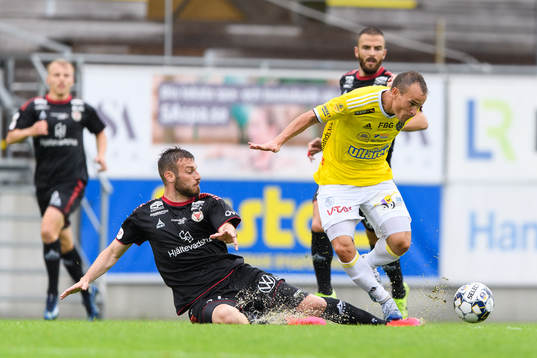 Kalmars Fidan Aliti och Falkenbergs Anton Wede