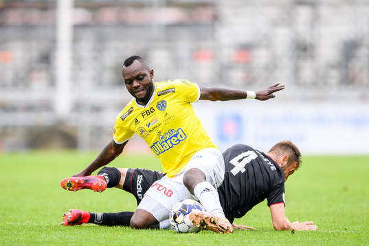Falkenbergs John Chibuike och Kalmars Fidan Aliti
