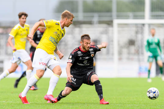 Falkenbergs Marcus Klingenberg Mathisen och Kalmars Fidan