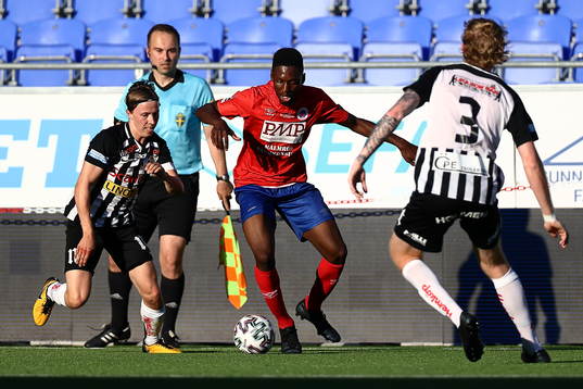 Sylvias Jakob Lindahl och Karlslunds Tidjani Diawara