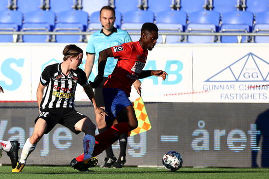 Sylvias Jakob Lindahl och Karlslunds Tidjani Diawara