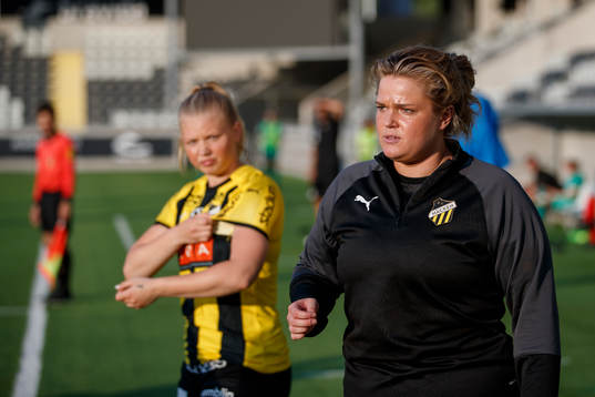 Häckens tränare Erika Faith