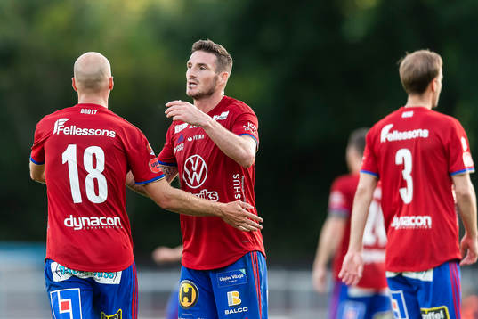 Östers James Keene och Jonathan Drott jublar