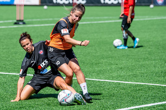 Jessica Samuelsson och Jelena Cankovic