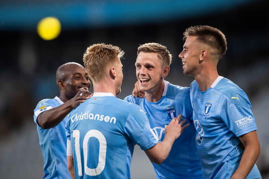 Malmö FFs Sören Rieks jublar efter att han har gjort 3-1