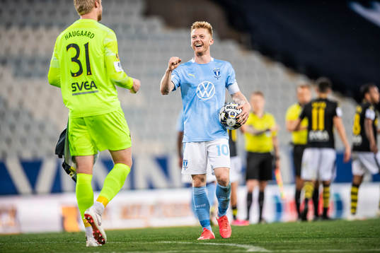 s målvakt Jacob Haugaard efter kvartsfinalen i Svenska Cupen mellan Malmö FF och AIK den 25 juni 2020 i Malmö.
