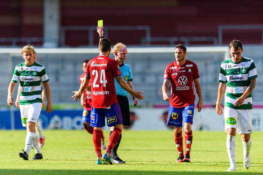 Östers Johan Persson tilldelas en varning