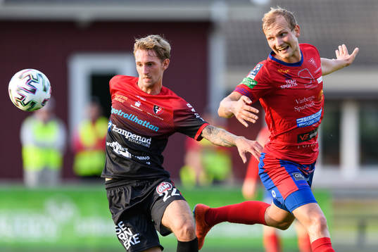 Trollhättans Marcus Johansson och Tvååkers Johan Persson