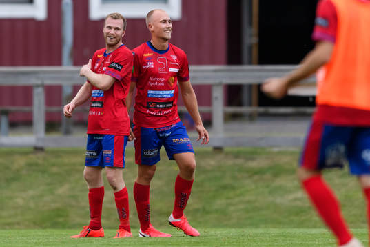 Tvååkers Per Karlsson och Jakob Adolfsson jublar