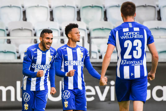 IFK Göteborgs Sargon Abraham och Tobias Sana jublar