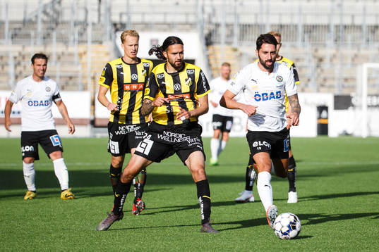 Häckens Leonard Zuta och Örebros Nahir Besara