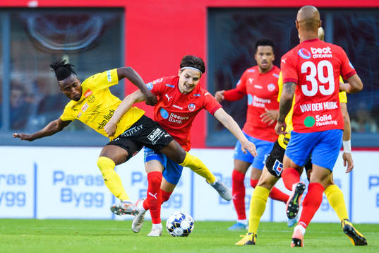 Mjällbys Mamudu Moro och Helsingborgs Brandur Hendriksson