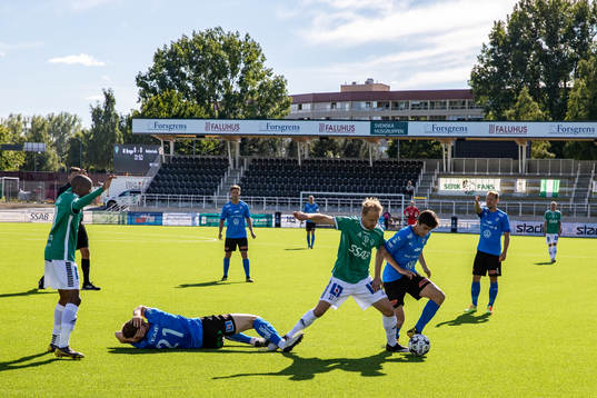 Halmstads Andreas Bengtsson skada och Brages Oscar Lundin