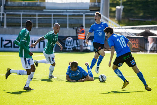 Brages Carlos Garcia Ambrosiani och Halmstads Rasmus