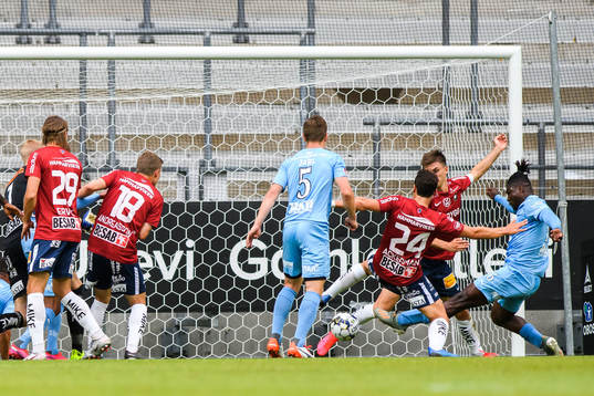 Örgrytes Otto Peterson gör 0-1