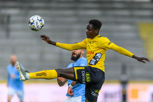 Elfsborgs Joseph Okumu och Malmö FFs Guillermo Molins