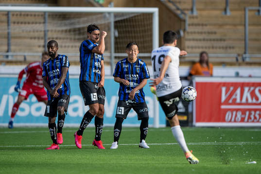 Sirius Mohammed Khalid Saeid, Stefano Vecchia och Yukiya