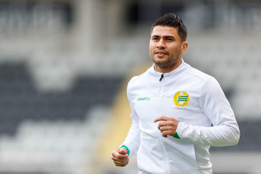 Hammarbys Paulinho värmer upp